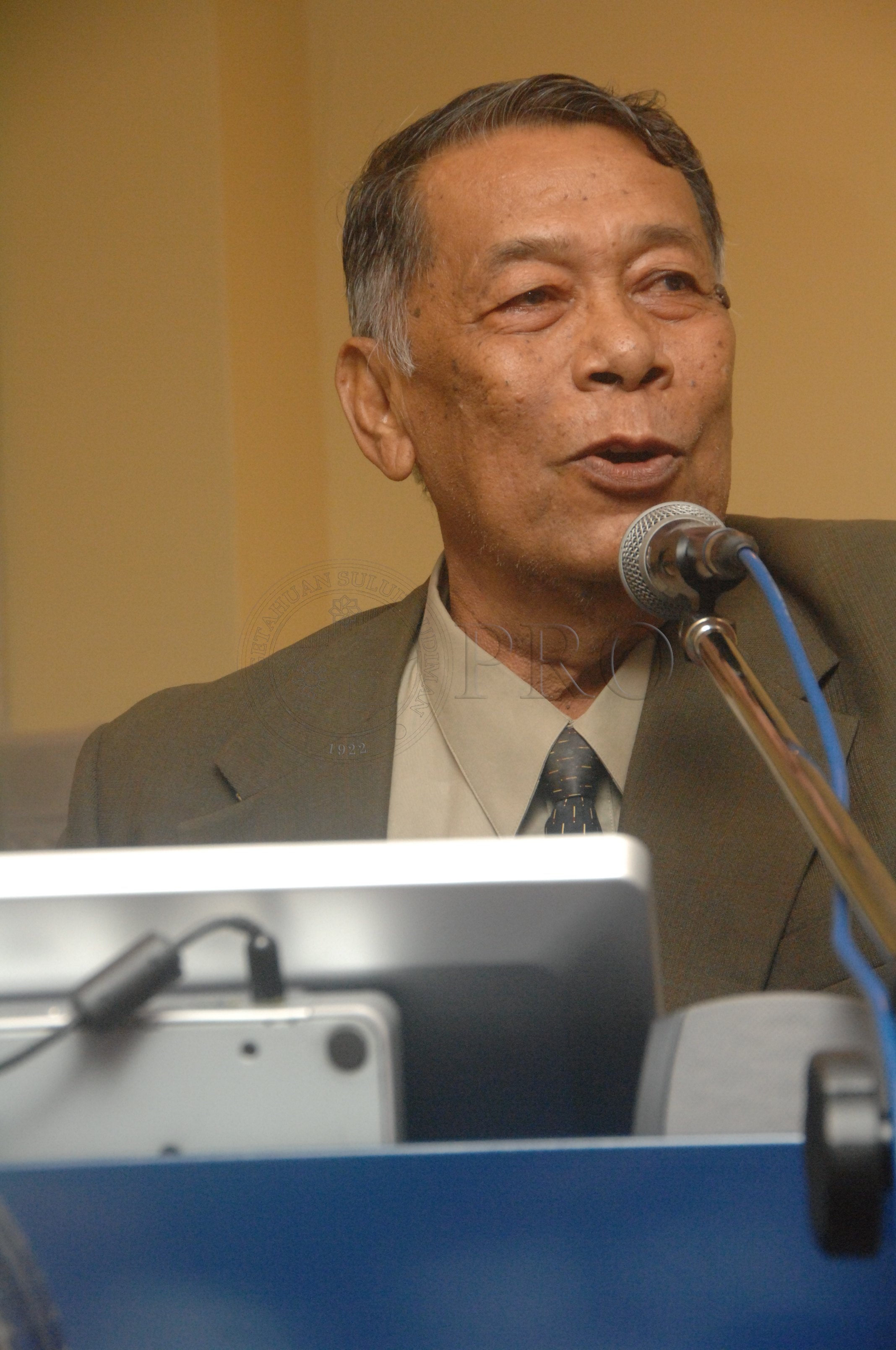 PRO 14 34 WACANA FBA 0103